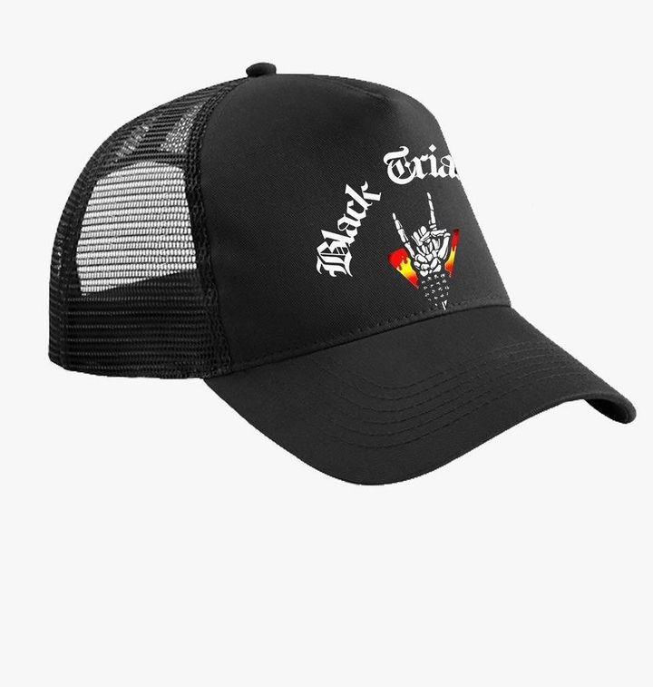 Black Triangles Black Cap